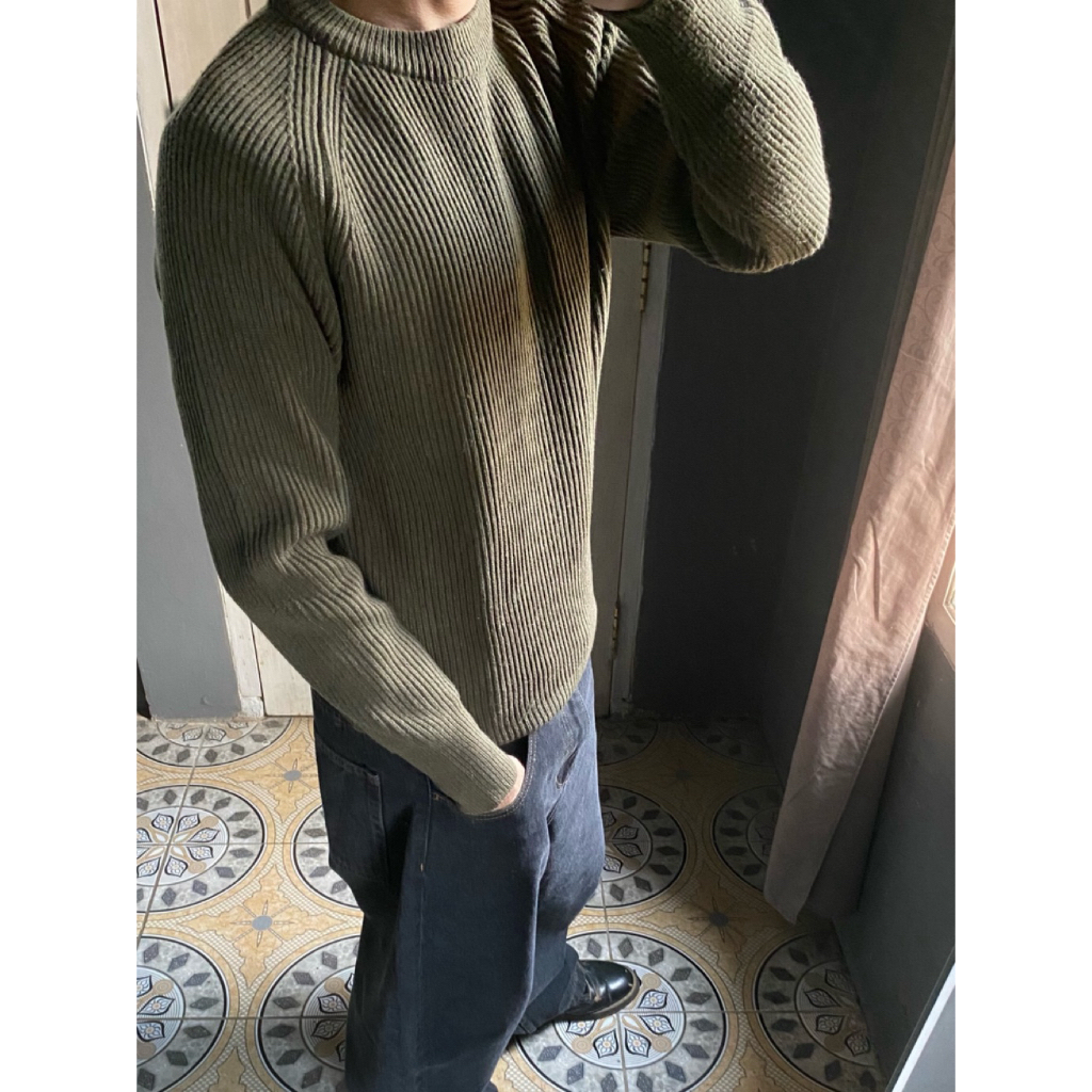 BESLOW STANDARD Retro Ribbed-Knit Raglan Sweater.