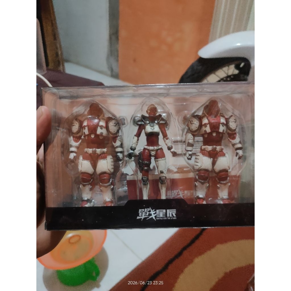 JoyToy action figures from the "Battle for the Stars" series, specifically the Saluk - White Flame L
