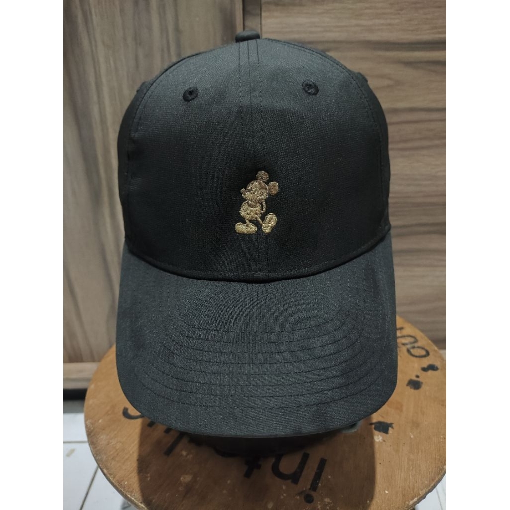Disney x Nike topi running nike colab disney original