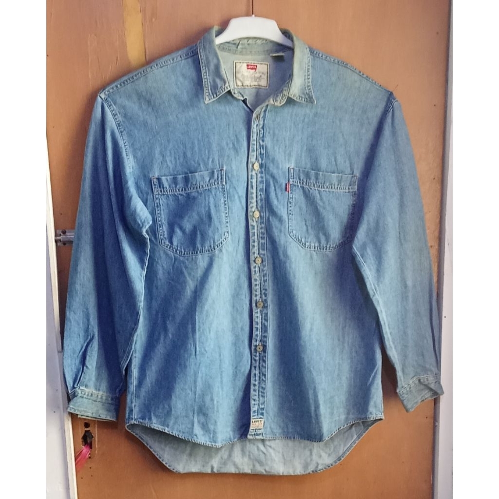 Kemeja Levi's Preloved