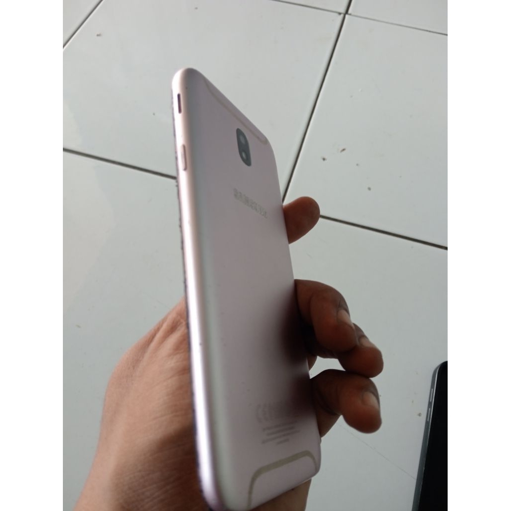 Samsung j7 pro minus normal