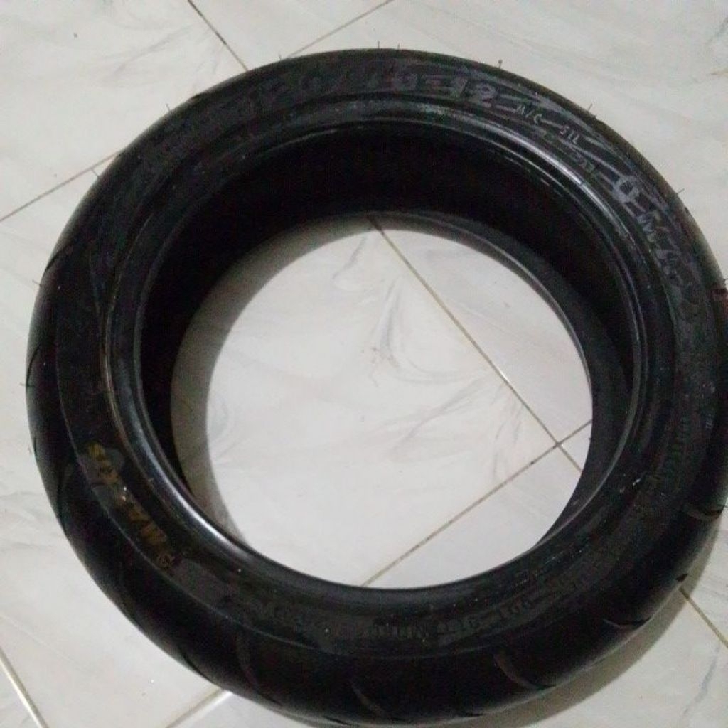 maxxis victra uk 12 120/70