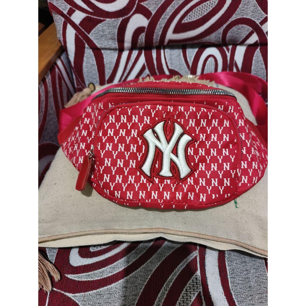 Tas Pinggang Pria MLB Monogram Red Kondisi Second Like New