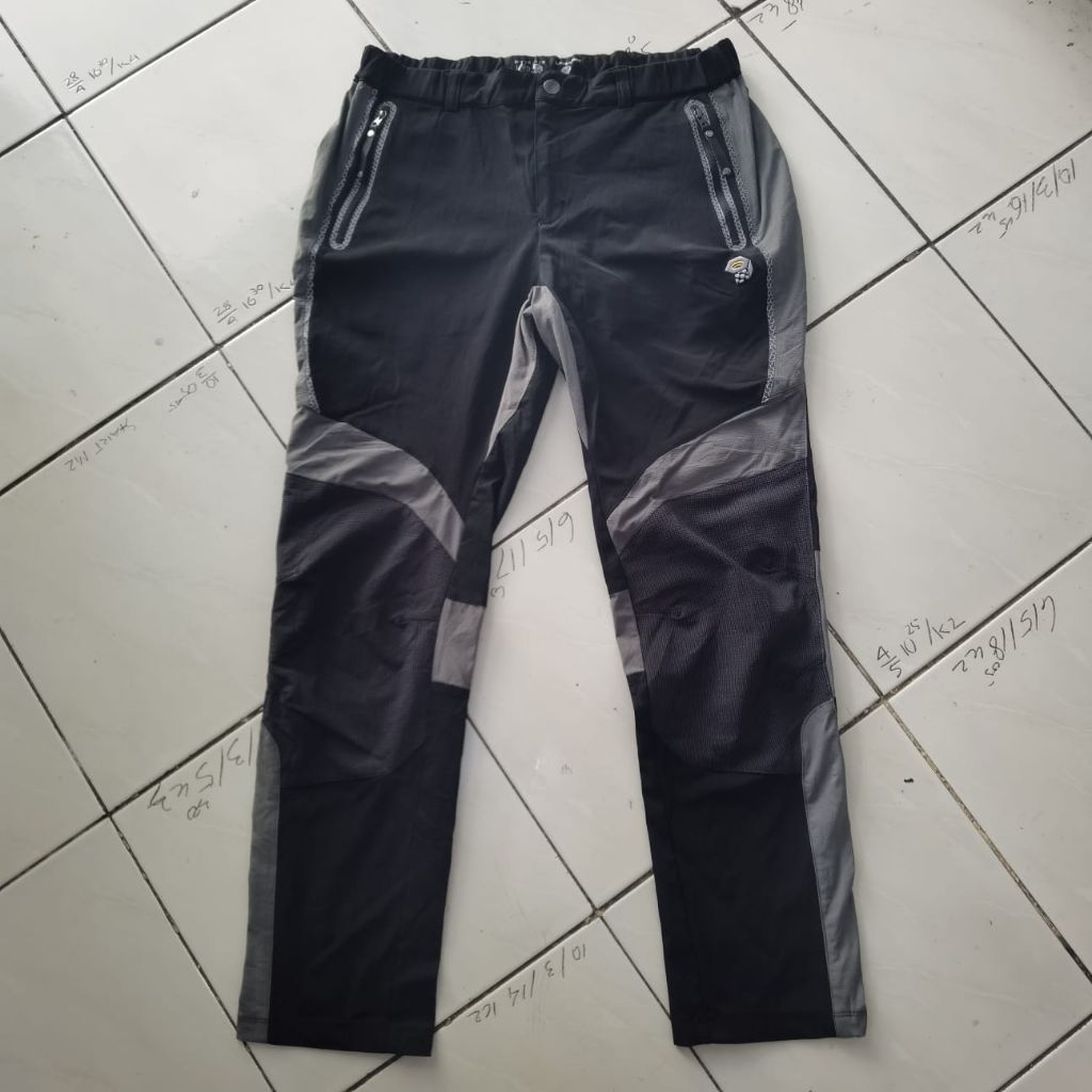 Celana Mountain Hardwear Softshell