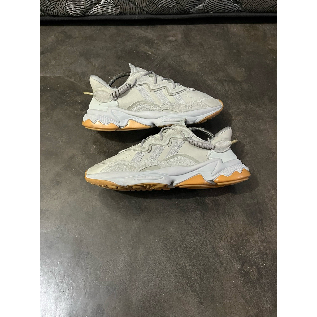 Adidas ozweego grey