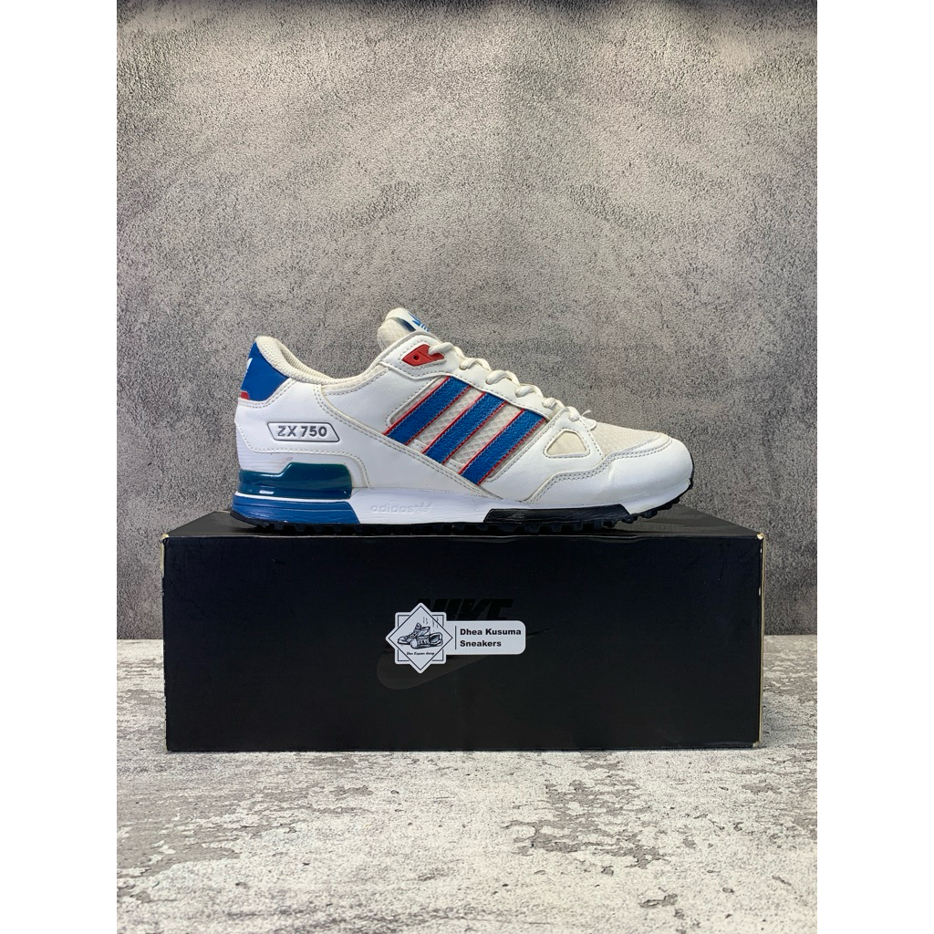 Sepatu Second  Adidas ZX 750 White Blue Size 42 2/3 insole 27 cm  Original