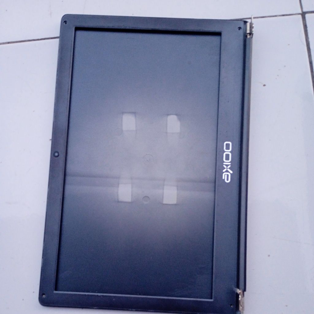 casing LCD frame layar axioo mybook 14h