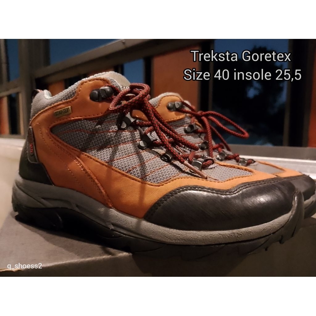 SEPATU OUTDOOR HIKING TREKSTA GORETEX