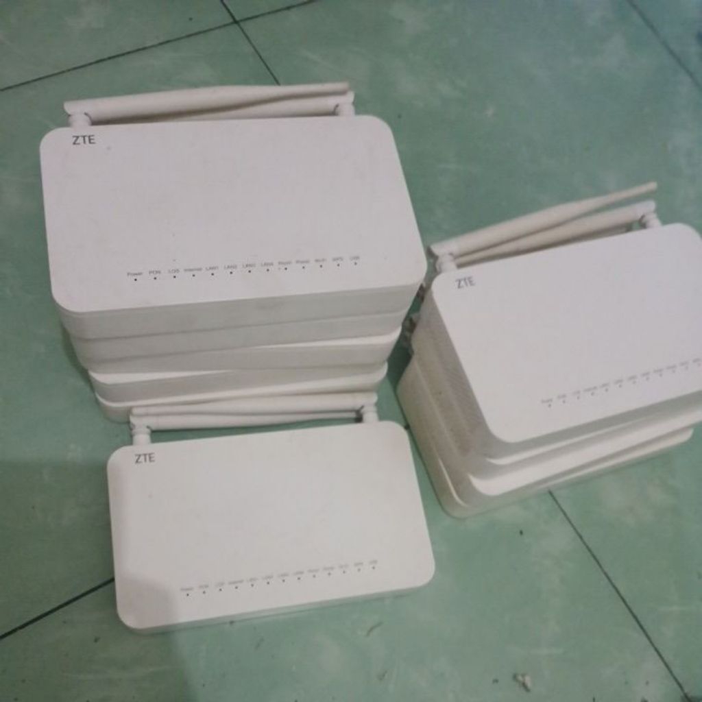 BORONGAN ZTE F609 V3 10 unit plus adaptor PORT BIRU