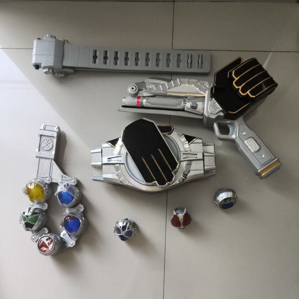 Kamen rider wizard driver dan ring dan tempat ring nya dan belt nya