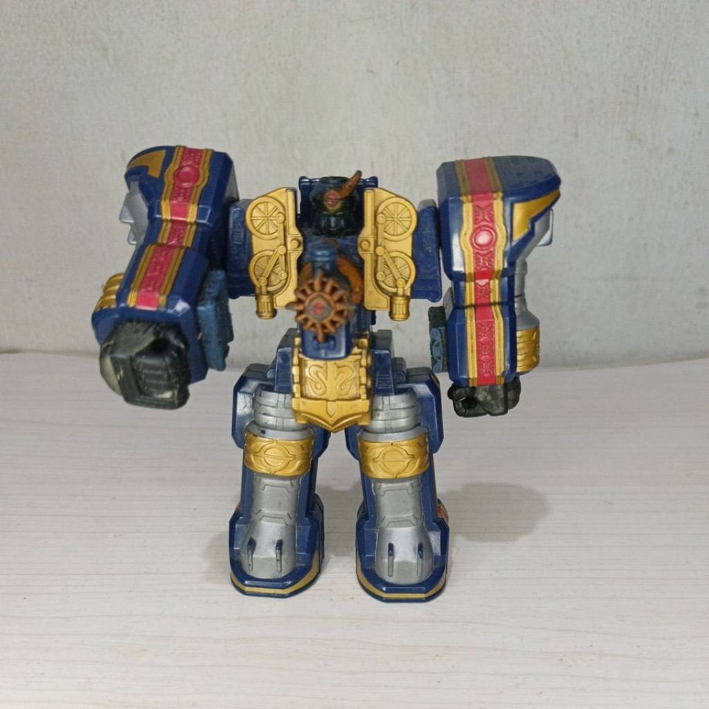 Bandai megazord power rangers Mystic force solar streak 2005