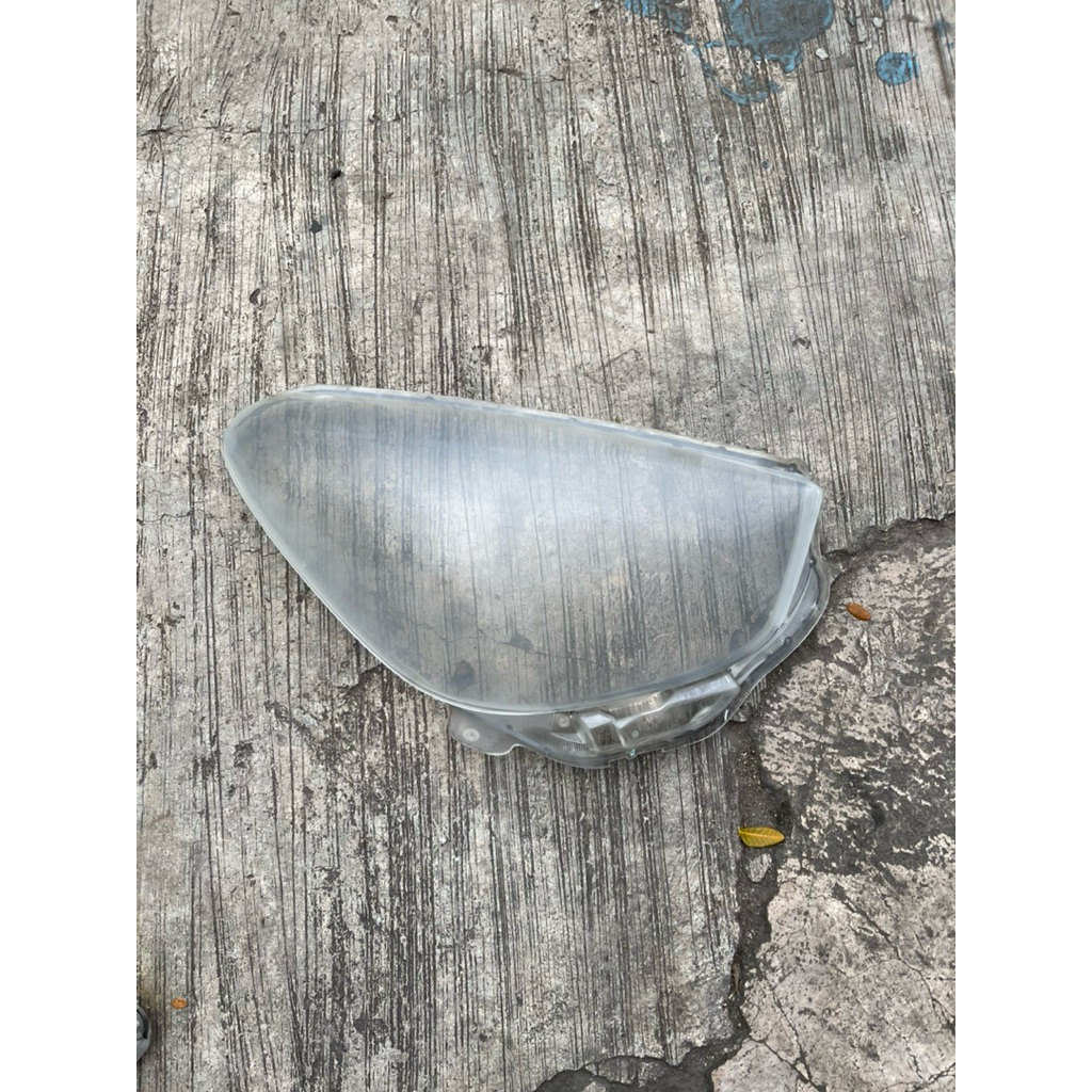 MIKA HEADLAMP SIRION 2011 2012 2013 2014 ORIGINAL