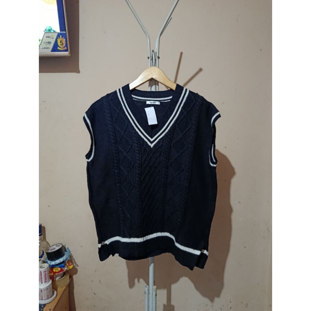 Vest Rajut Ingni Kepang P.Love