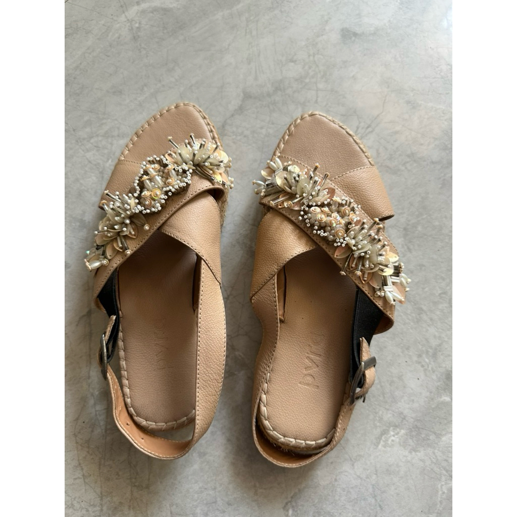 PVRA Sandal Preloved size 39