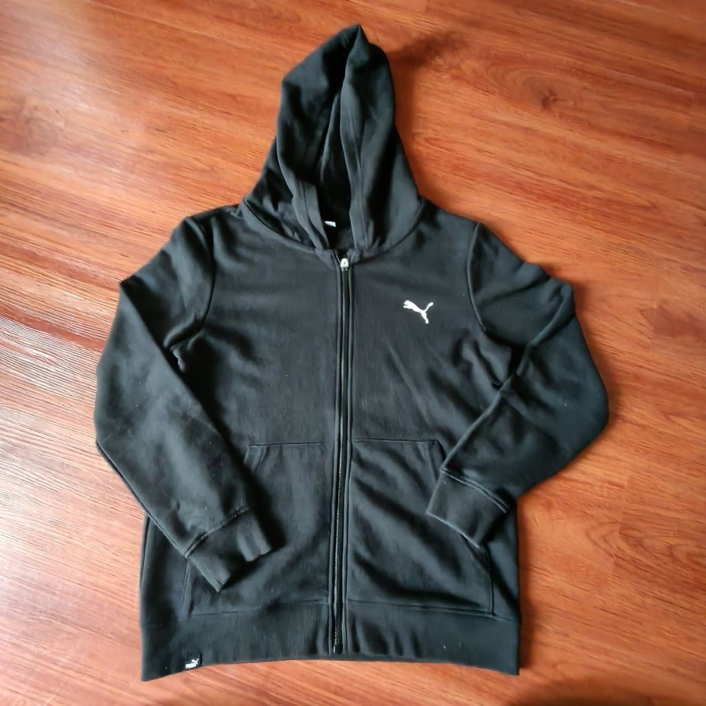 (Preloved)Jaket Hoodie Zipper Anak/Remaja PUMA Original Black Gold Size 150 (10-11 Tahun