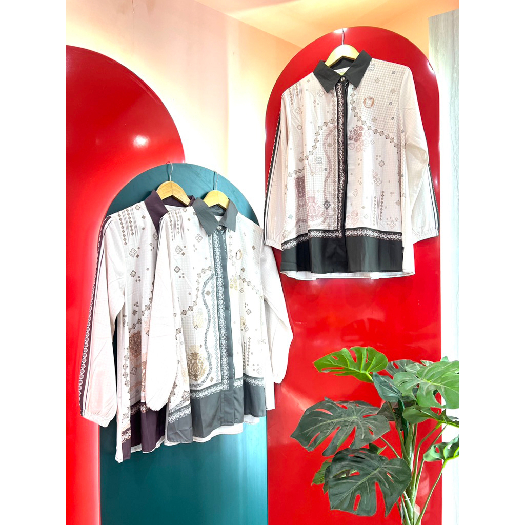 Blouse Satin Motif