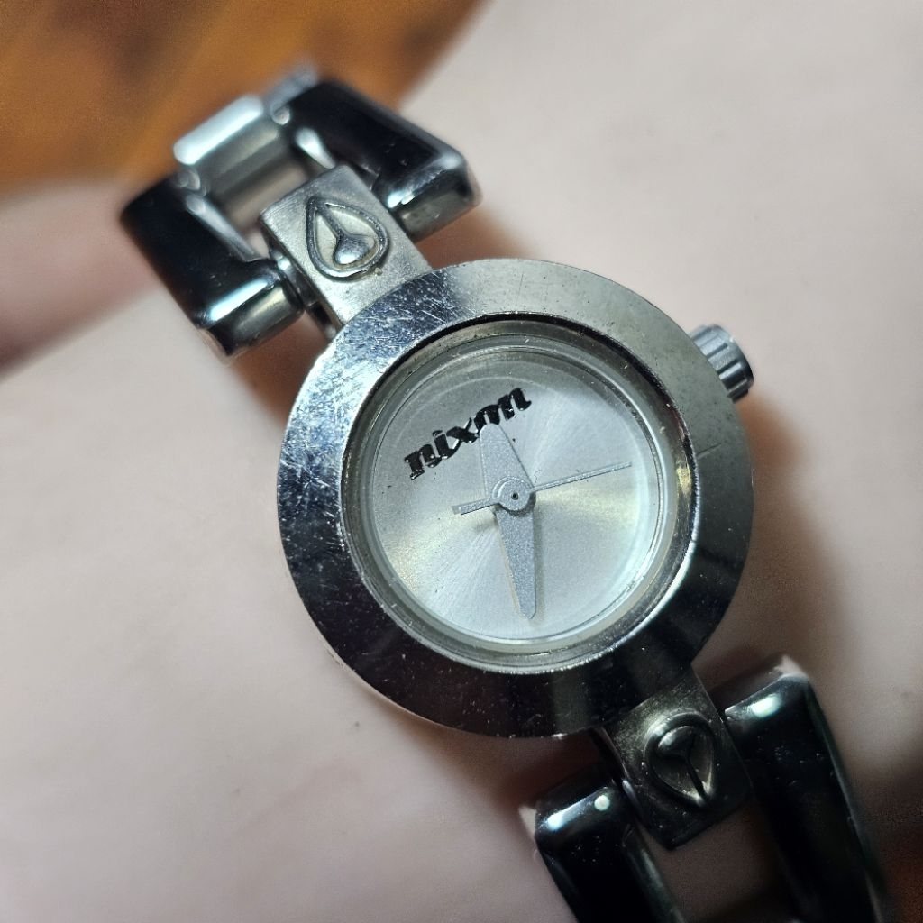 Jam Nixon Nice 2B Silver Rantai Ladies Bekas