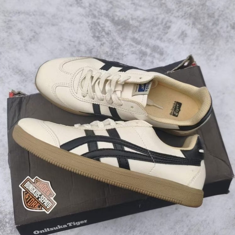 BGKSSTORE - Sepatu Unisex Onitsuka Tiger All Type Stripes