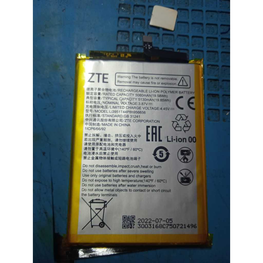 BATRE Li3951T44P8H956656 COPOTAN ORIGINAL BEKAS UNTU Smartphone ZTE, terutama ZTE Blade V40 Vita dan