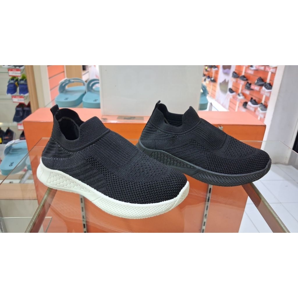 SEPATU SLIP ON ANAK FEATA ORIGINAL nyaman dipakai,anti slip dan trendy.
