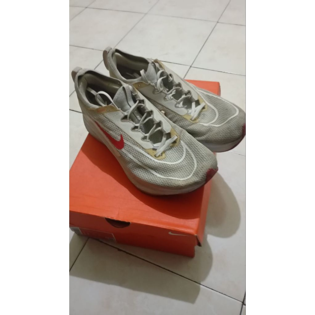 NIKE ZOOM FLY 4 (SECOND)