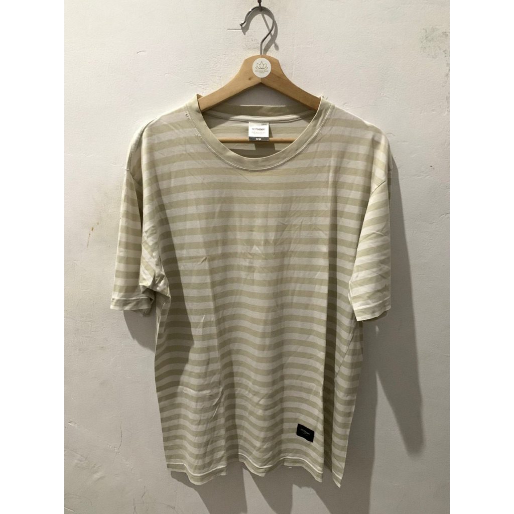 kaos yesterday& celana jeans pendek