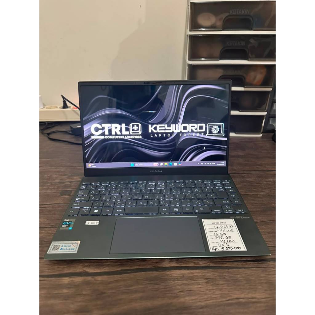 ASUS Zenbook 13 OLED UX325E Intel Core i7 Gen 11 16/256GB