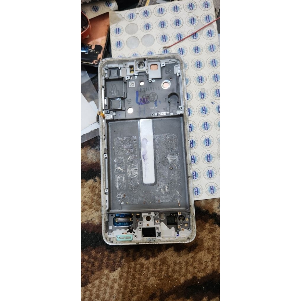 lcd s21 fe minus garis