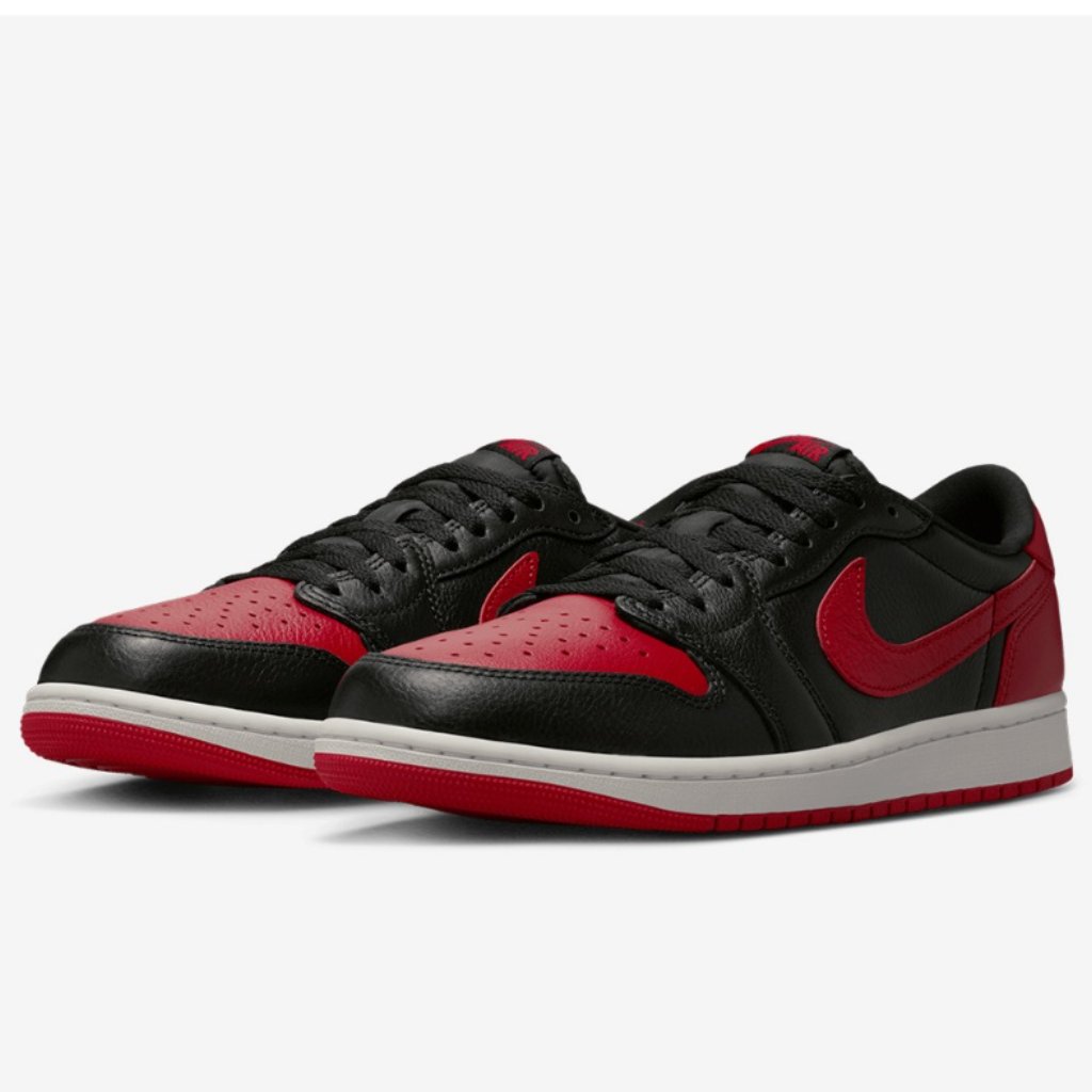 Sepatu Basket Pria Air Jordan 1 Retro Low OG Banned IW6276-001