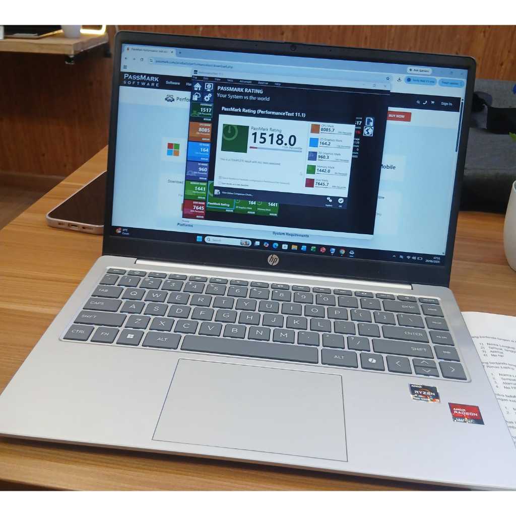 HP 14 AMD RYZEN 3 7250U 8 GB