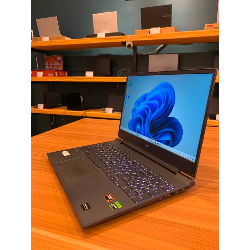 HP VICTUS GAMING 15 AMD RYZEN 5 8645HS