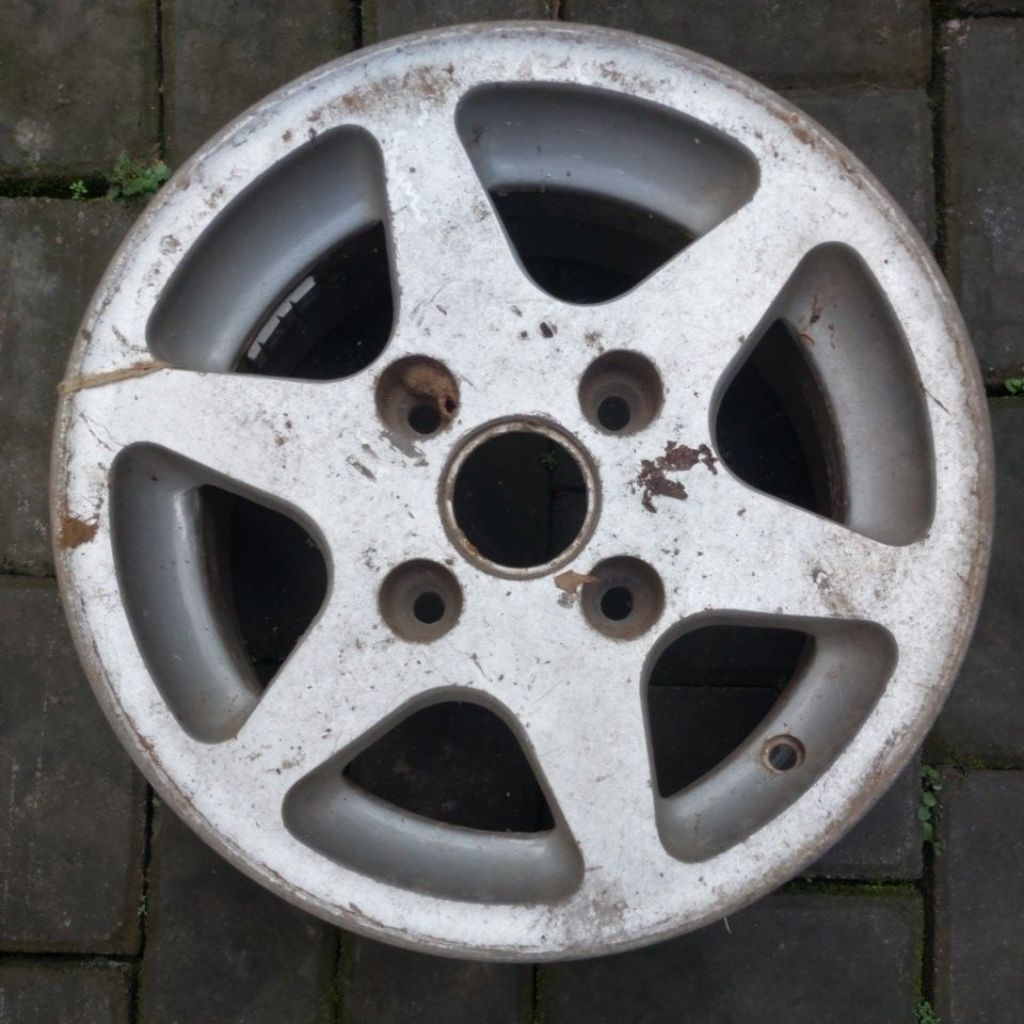 Velg Second Kijang Ring 13 Bekas Copotan