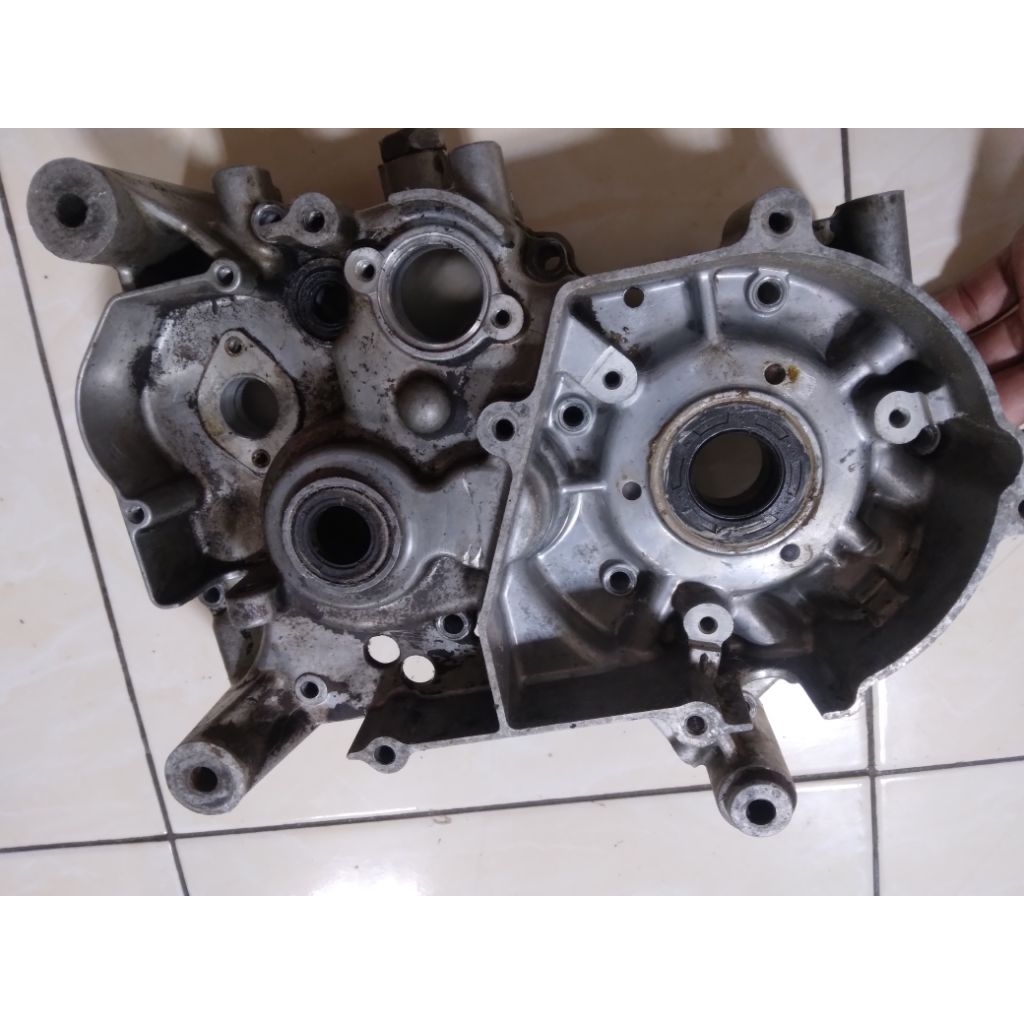 CRANKCASE KIRI MESIN SATRIA LUMBA HIU 2TAK 6SPEED