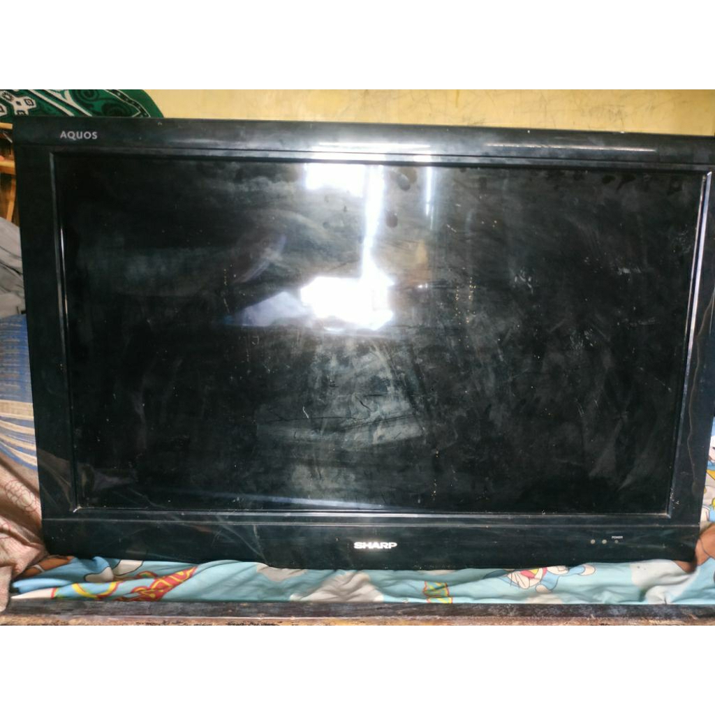 TV LCD Sharp Aquos 32 inchi LC-32A37M