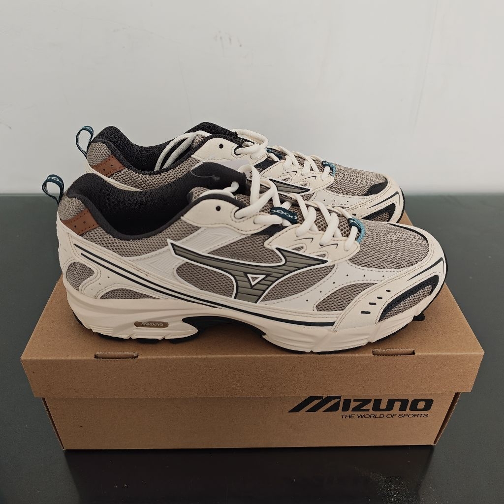 Sepatu Mizuno MXR Beige Size 41
