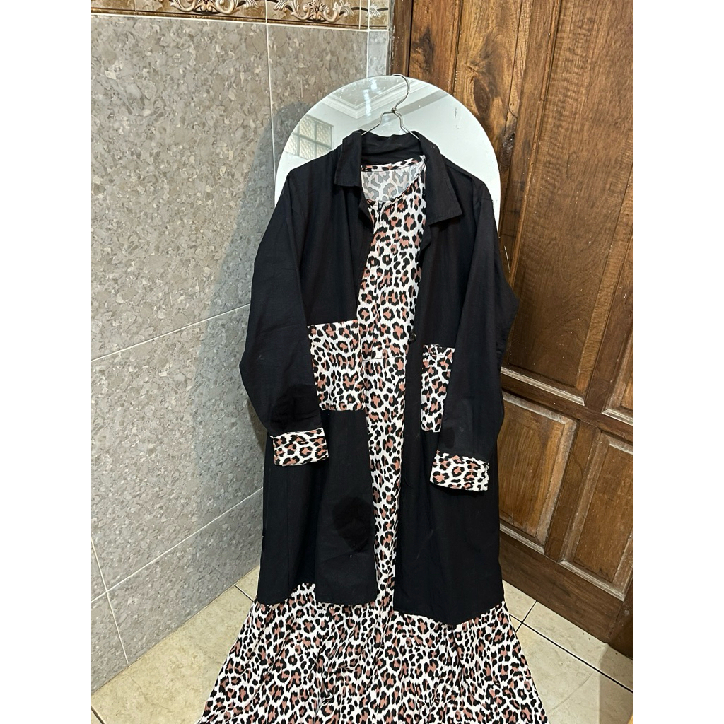 preloved set inner outer motif leopard