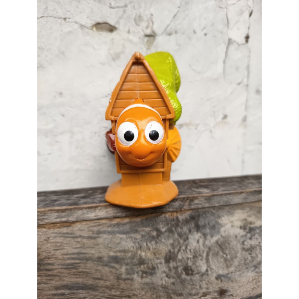 Disney Pixar Finding Nemo Happy Meal Mc Donald 2004
