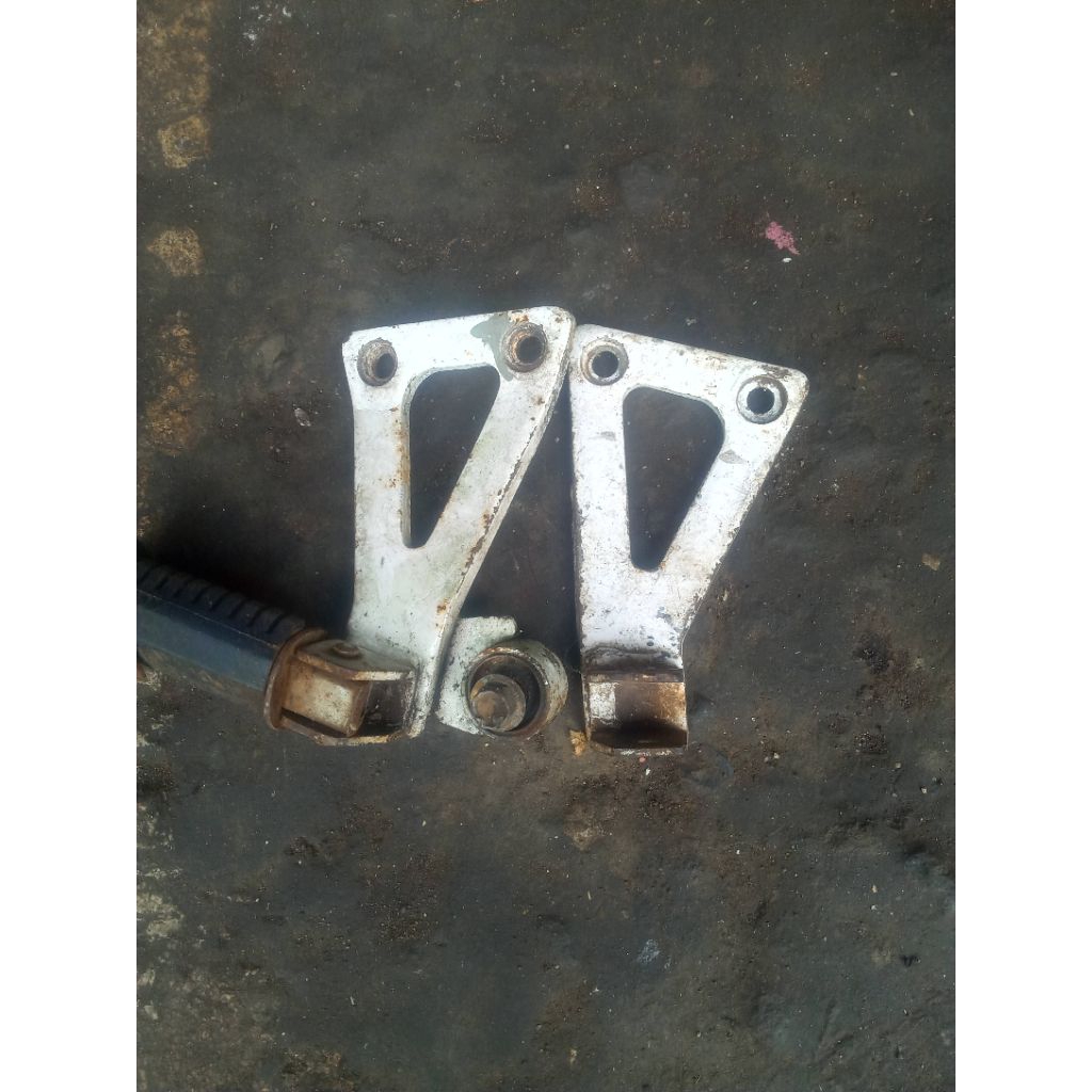 step belakang satria 2tak lumba/hiu