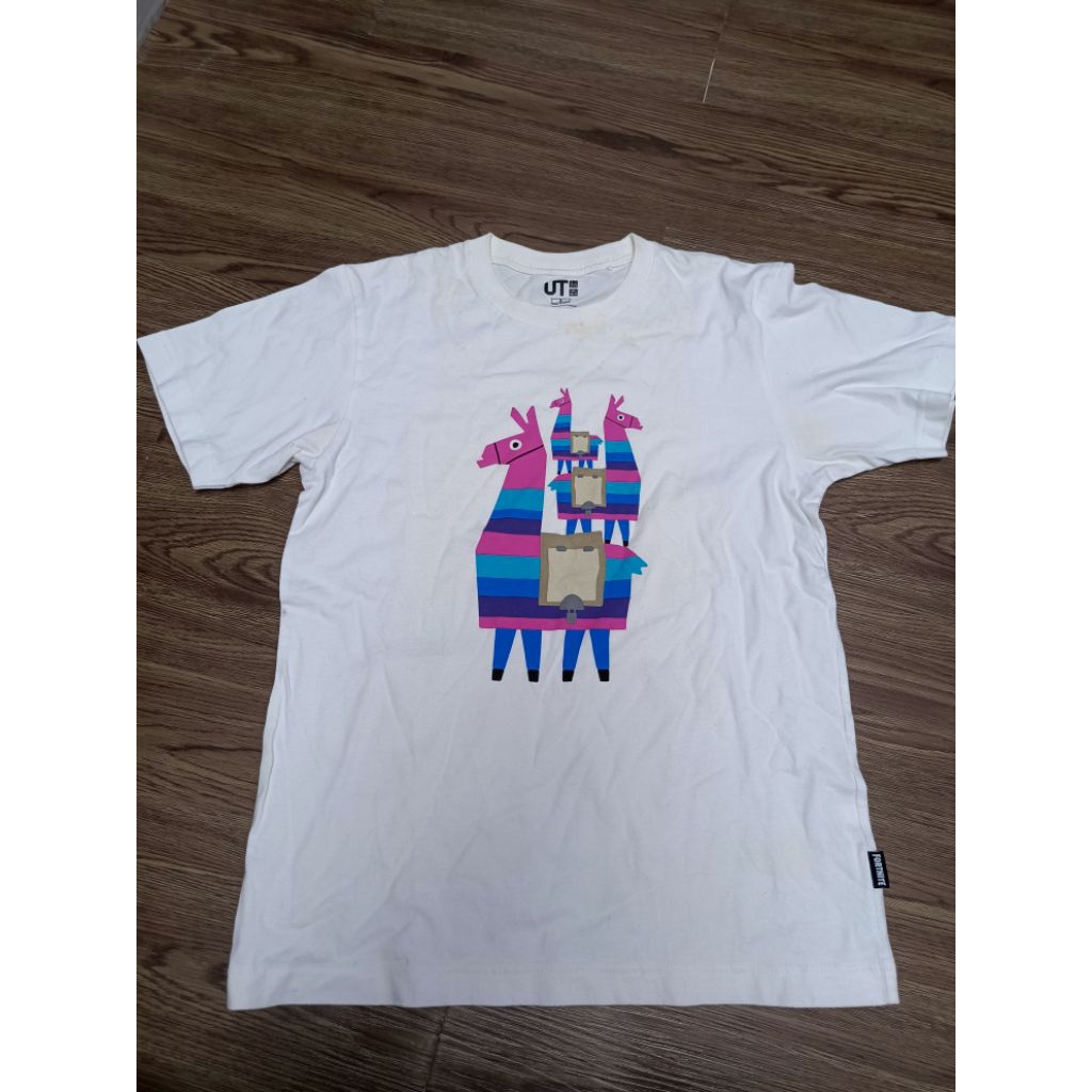 Kaos uniqlo fortnite llama pinata original