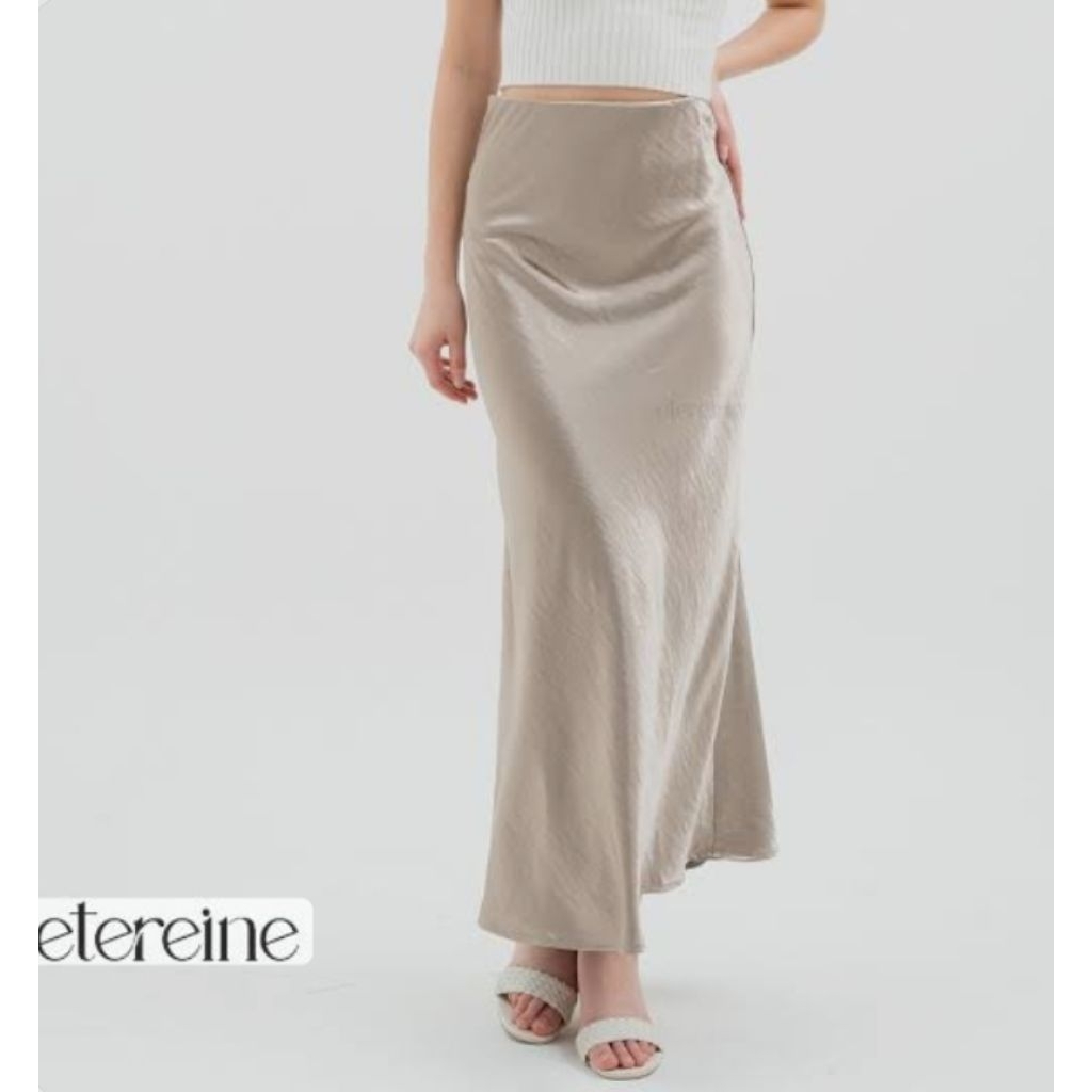Rok etereine bahan satin