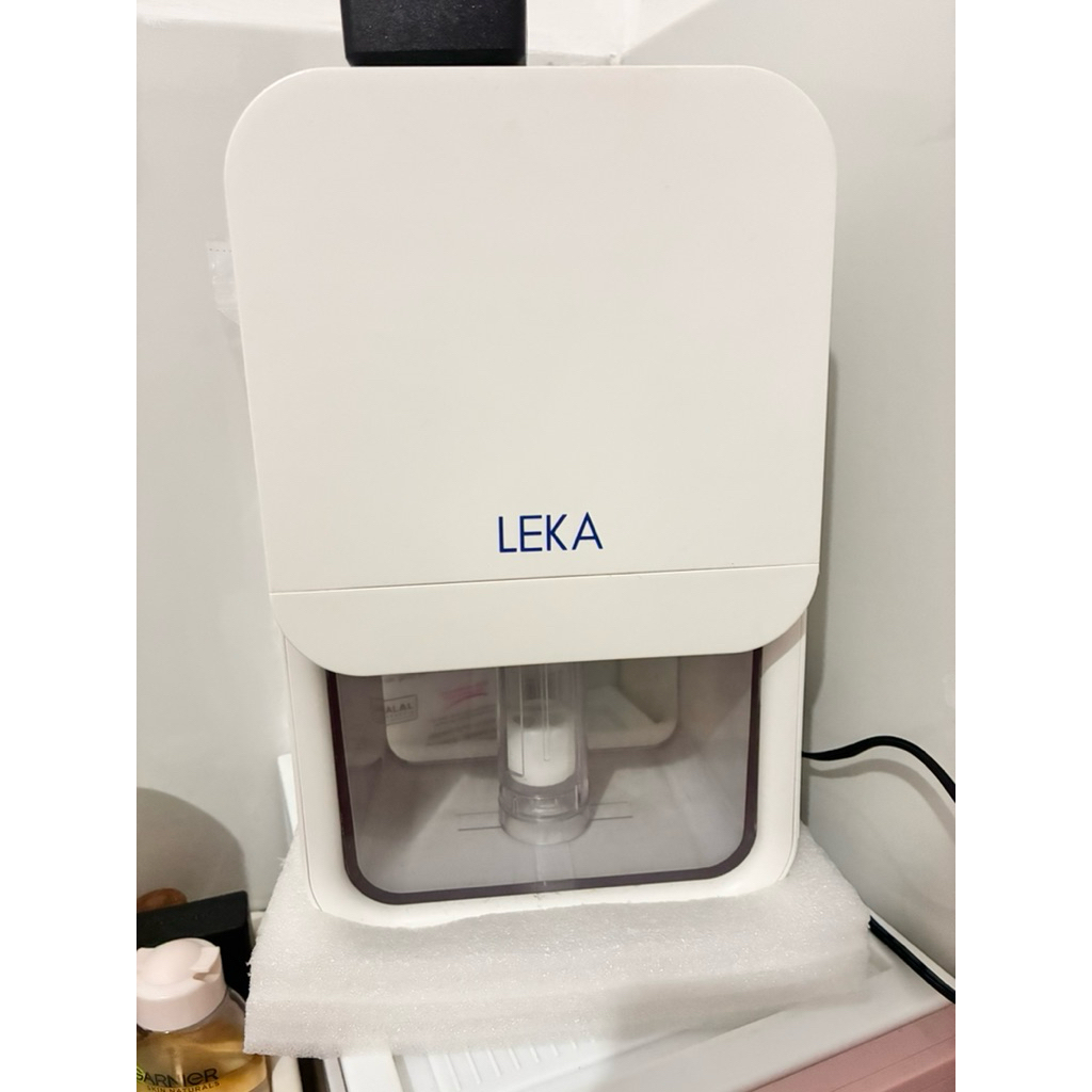LEKA dehumidifier