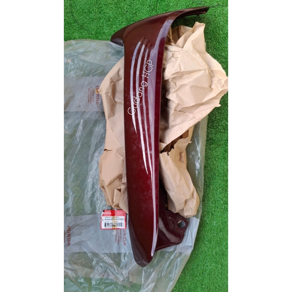 Leg L Shield Red Maroon Leksil Sayap Luar Kiri Supra V X XX 100 64440-KEV-880FMD Ori Honda Genuine P