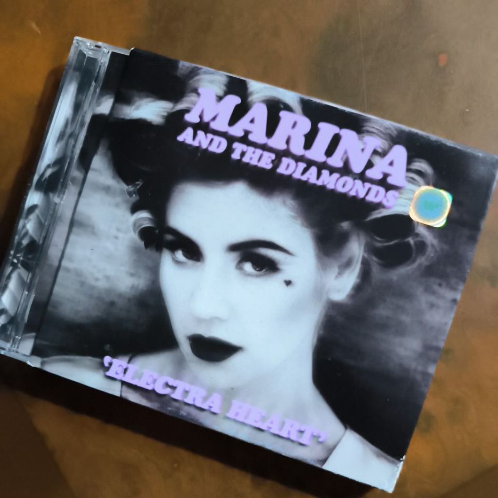 CD Musik MARINA AND THE DIAMONDS electra heart