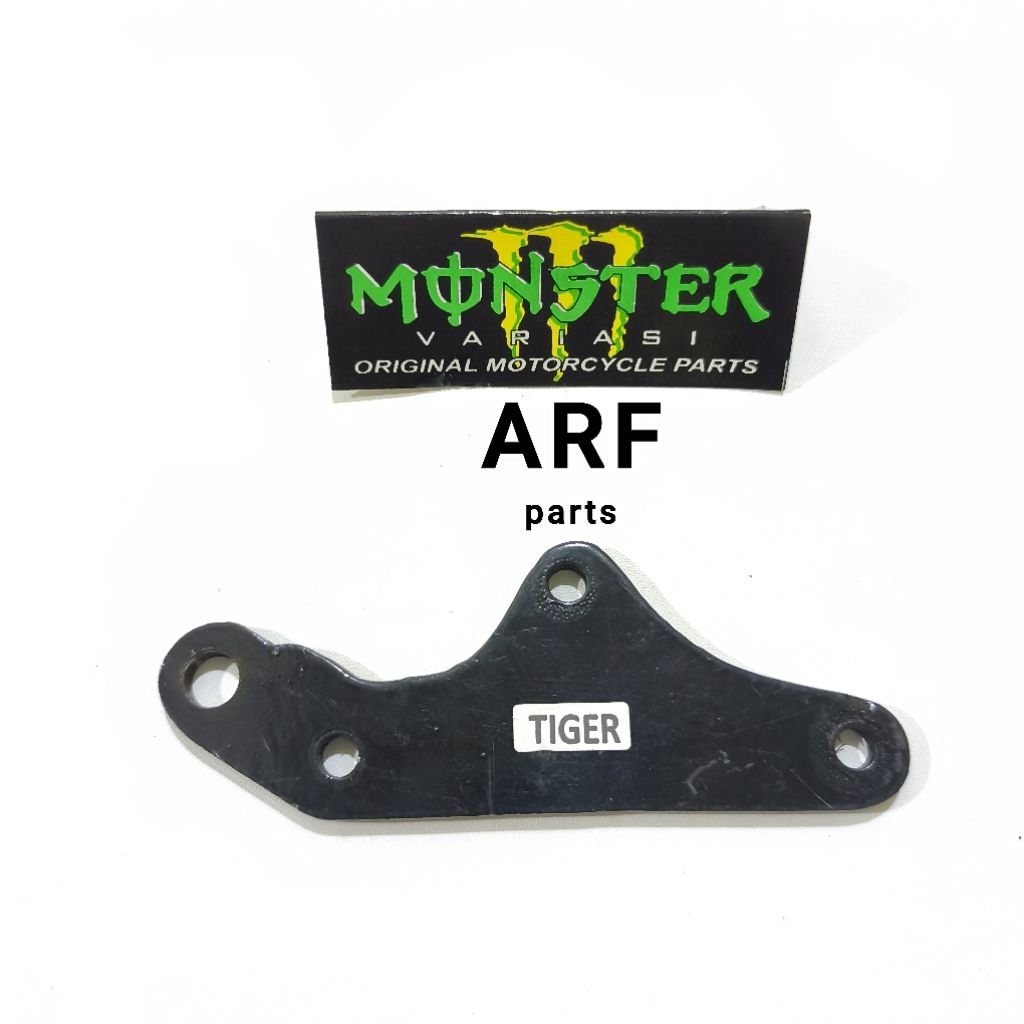 Breket Kaliper Cakram Depan TIGER OLD MEGAPRO CBR150 VERZA DISC 300MM