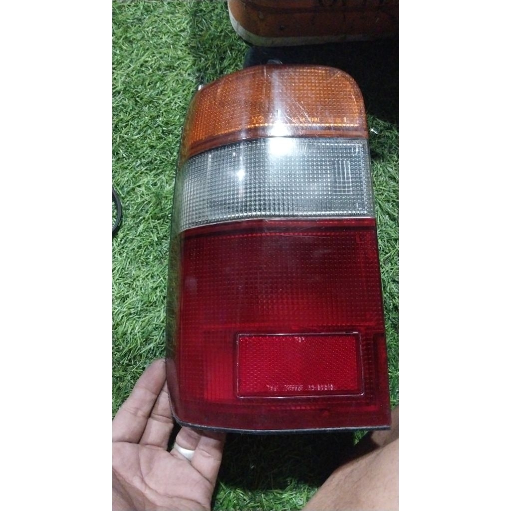 Lampu Stop Stoplamp kijang Grand Original Toyota Japan Merk Koito KIRI