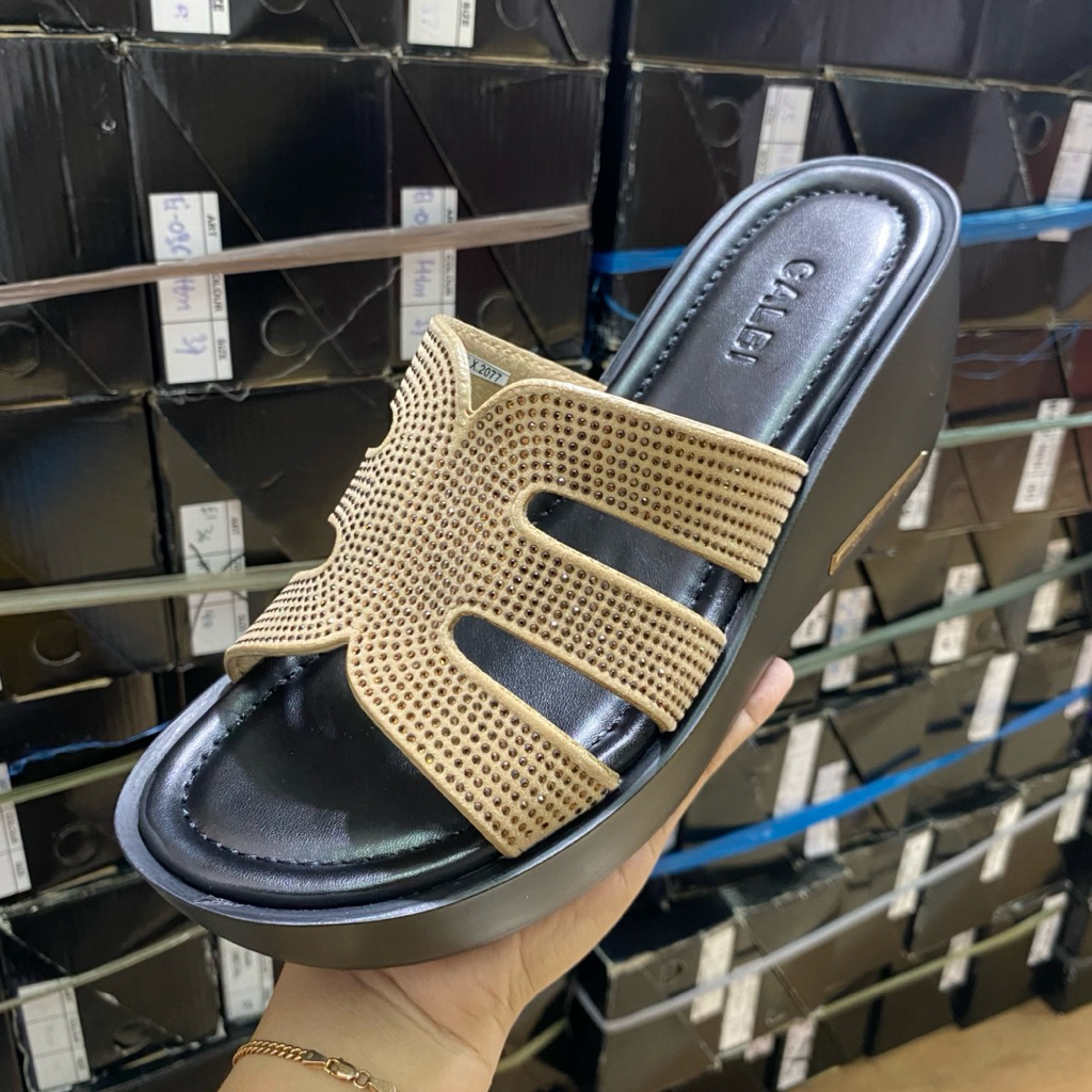 CALBI - KLX.2077 - SANDAL CALBI WANITA WEDGES ORIGINAL 100%