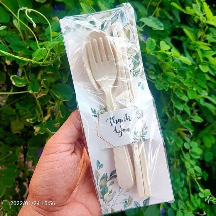 Sendok Plastik Custom Nama & Logo – Souvenir & Perlengkapan Event