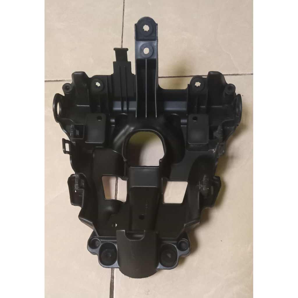 batok lampu depan bagian belakang honda cb 150 r old