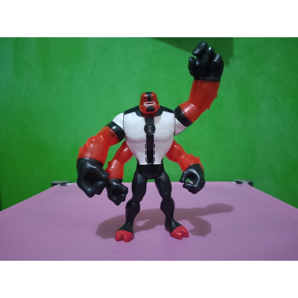 Figure BEN 10 ULTIMATE ALIEN - FOUR ARMS - CN Playmates Murah Retro Vintage Rare Koleksi Mainan Anak