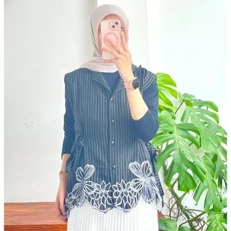 Vest Wanita Bordir Bunga Korean Style  Outer Rompi Wanita Hijab Aesthetic Casual Elegan Fashion Kore
